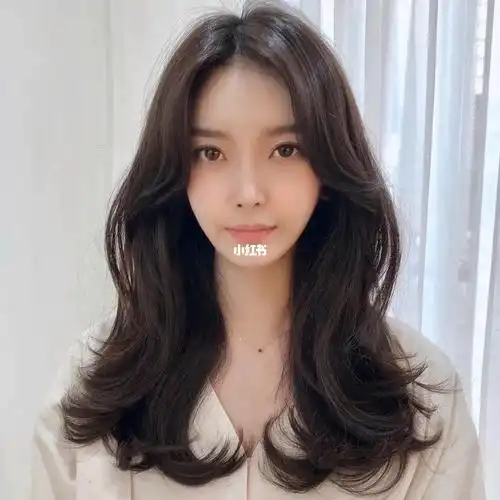 发型师,吹干,慵懒风,减龄发型,高级感,根据脸型,显白发色,素人,自然