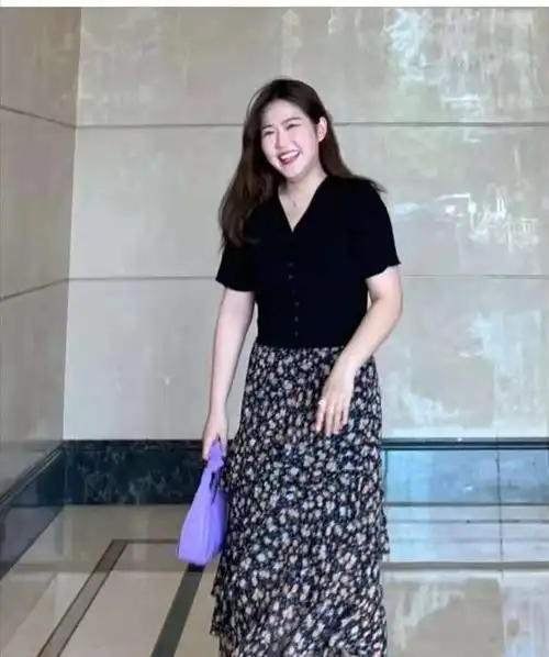 夏天胖女人穿什么衣服最好看