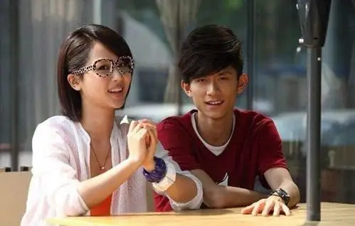 杨紫和张一山谁大图揭杨紫和张一山出生日期大对比2