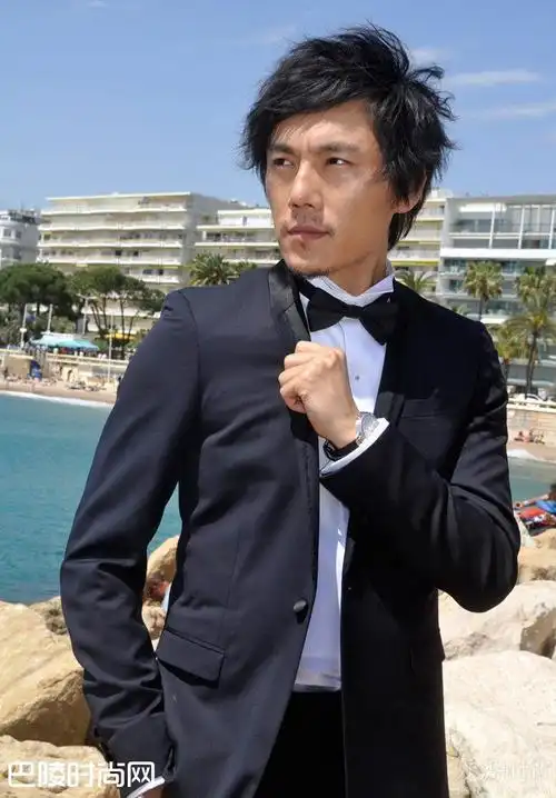 伊能静比秦昊大几岁呢大10岁2个月姐弟恋关系很好