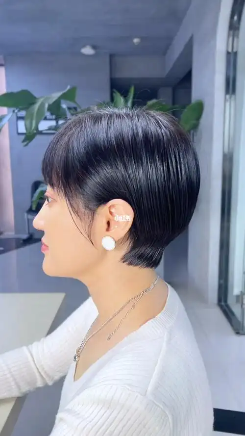 气质职场精致干练短发