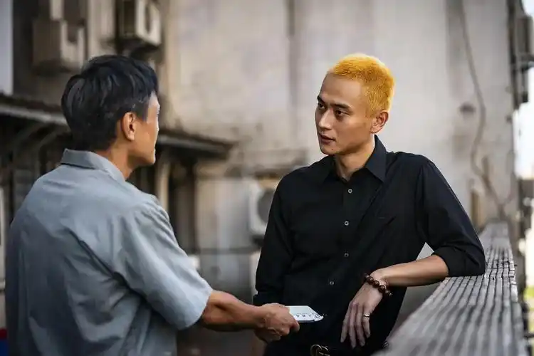 阳光普照刘冠廷