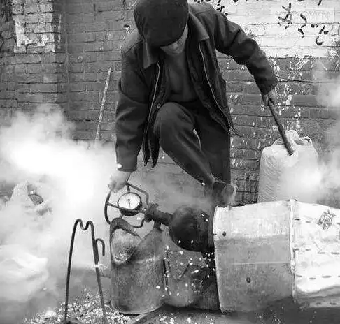 如今的80后再看到自己小时候的这些老照片会有什么感觉呢