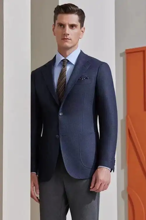 沈阳西服_沈阳职业装_西装定做_职业装定制【沈阳弘霖服饰文化】