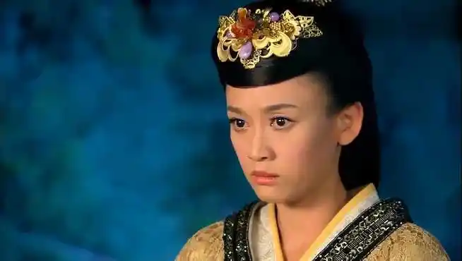 王的女人:海天爱上吕乐,为让吕乐消气,一番举动让吕乐笑了-影视综视频