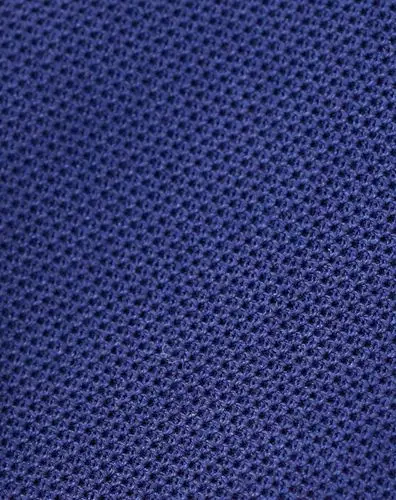 深蓝色简约气质短袖t恤