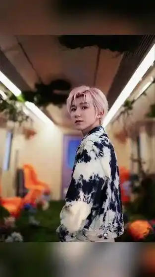 王源演唱了疯狂元素主题曲 疯狂元素城 王源粉发造型