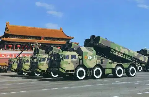 阅兵训练基地里的东风-10a巡航导弹东风-10a陆基巡航导弹射程:2000