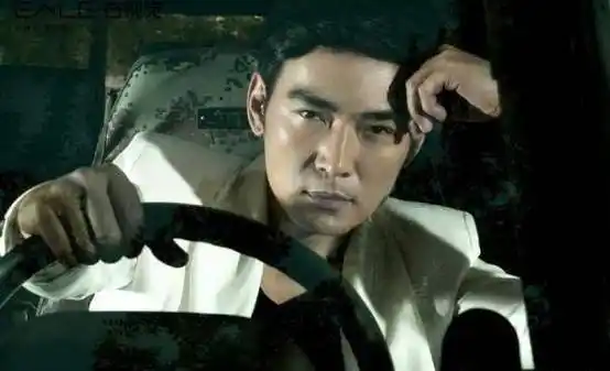 他甘愿将上亿身家给前妻,只为留住女儿,今53岁因女儿再度走红_焦恩俊