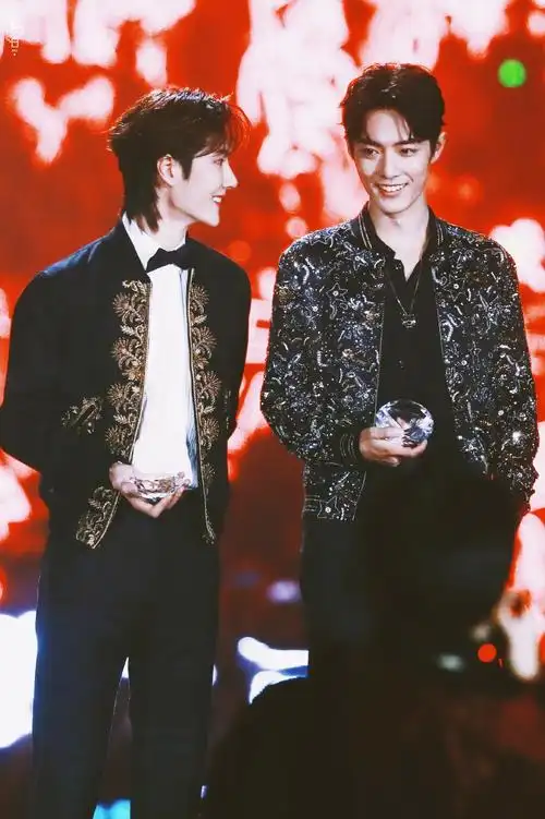 博君一肖肖战王一博星光大赏