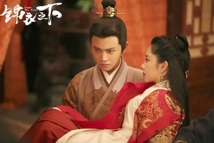 锦衣之下一部凭爱情线撑起的剧