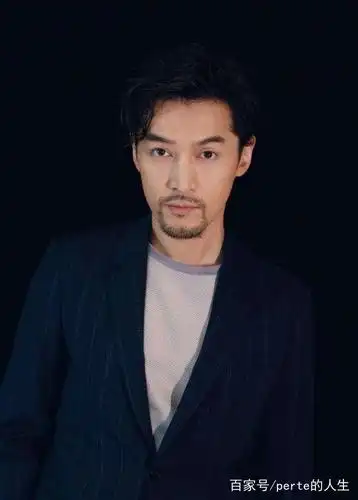 男神 胡歌理新发型