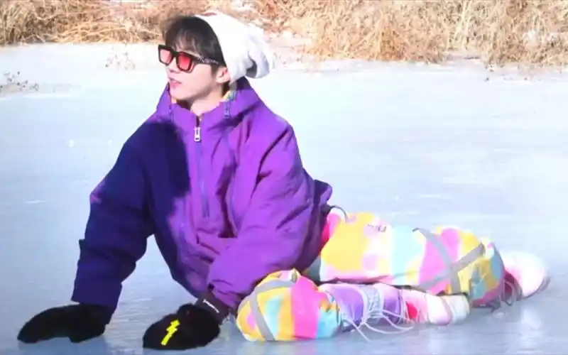 【马嘉祺】新的一年祝大家 龙"马"精神 "紫"气东来 发大财05!