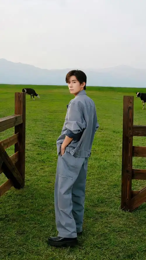 易烊千玺代言特仑苏##易烊千玺见证沙漠奇迹##四字 易烊千玺 yyqx 四