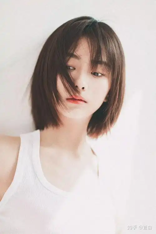不染不烫的短发发型有哪些? - 知乎