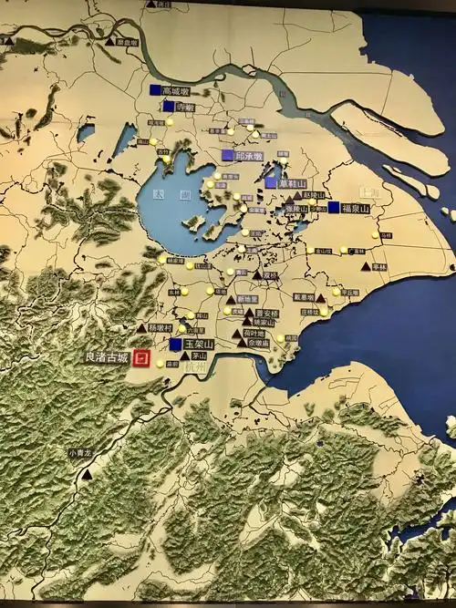 2020年12月3日学院组织退休老师上午参观(良渚博物馆),午餐后游览