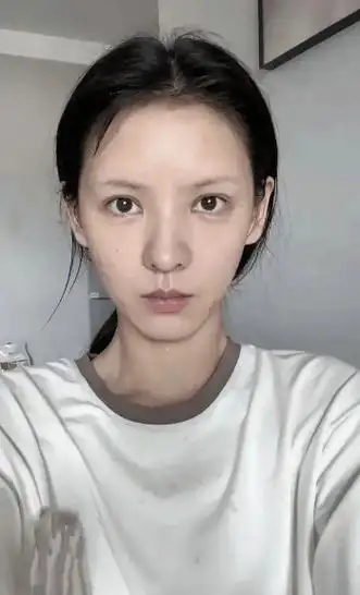 马伊琍:我卸妆了,刘涛:我也卸妆了,再看高圆圆:太真实了