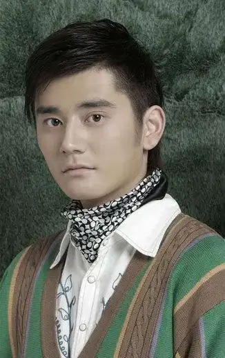 p>钱枫,1983年9月22日出生于上海市,中国内地主持人,影视演员.