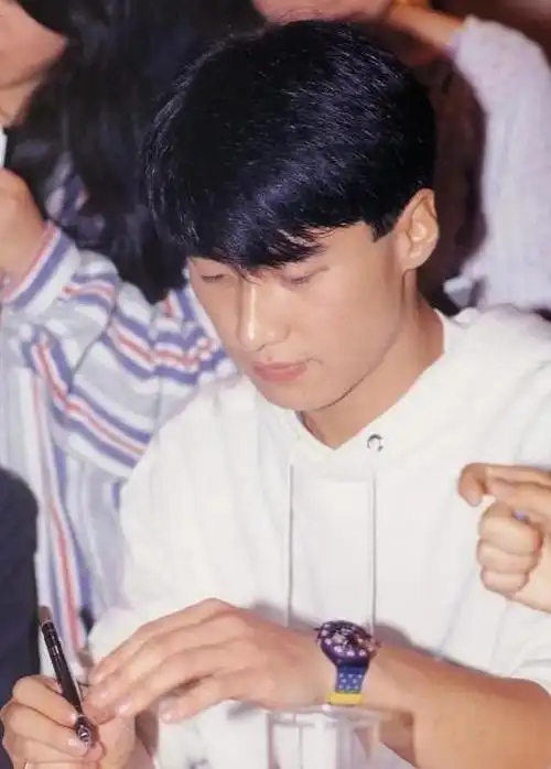 回顾四大天王黎明:错过舒淇被乐基儿伤心,52岁娶助理如愿当爸爸