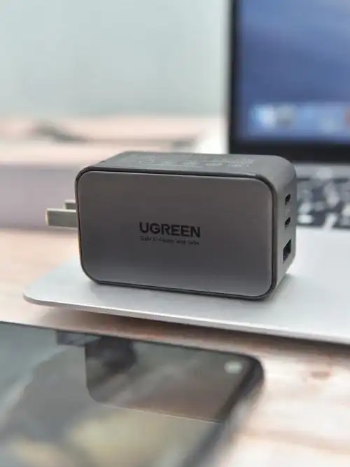 苹果手机用户必备的快充充电器