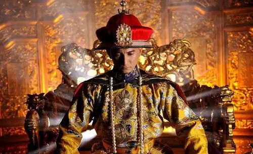 龙袍大有玄机!除了龙图样外 还有这些.