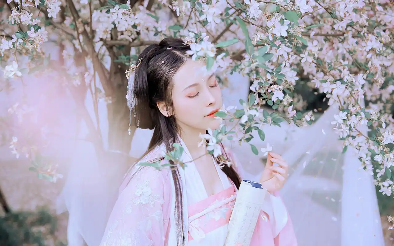 清新唯美古风美女写真桌面壁纸