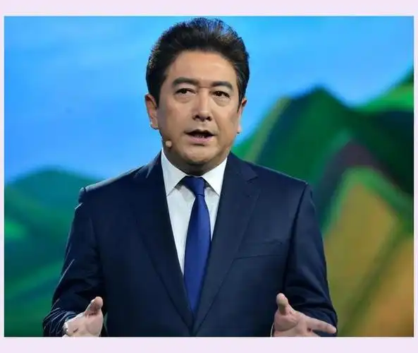 水均益婚恋复杂!抛妻娶小同行,赡养智障兄16年