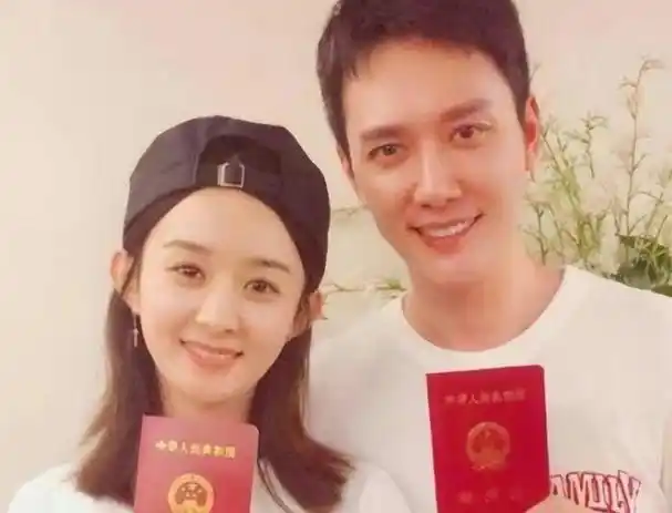 赵丽颖晒母子合影四岁想想正脸曝光和冯绍峰婚姻出现转折