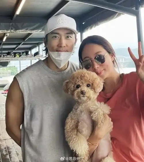 合影1p 99并附言:  高水上休闲  宋承宪来了～~~90  谢谢您的照片