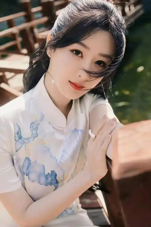 杨紫写真造型合集:温柔甜美,玲珑可爱