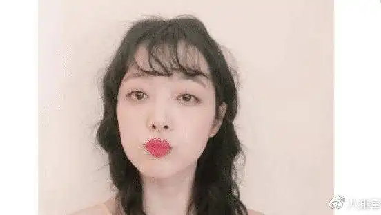 25岁艺人雪莉去世,尸体在家中被发现,死因和最后一次直播有关