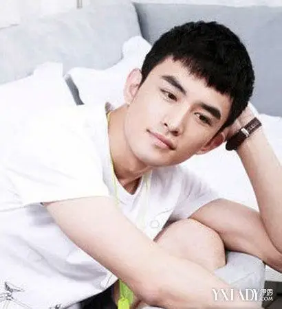 【图】男生短发脚发型图片 耍帅酷炫男生短发发型尽显不羁个性