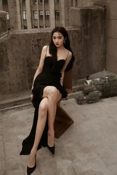 原来26岁关晓彤这么有料!饱满圆润越看越上头