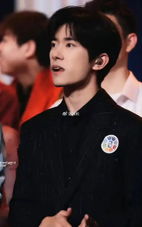 易烊千玺要凉了?by2高级外卖的瓜?王俊凯撮合双j复合?王一博网暴