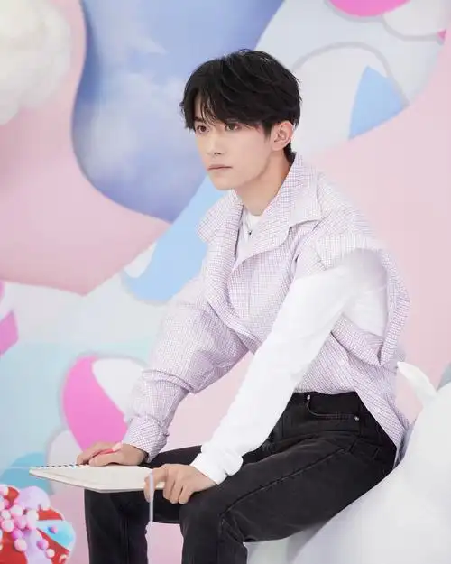 最美好の少年┊┊┊°.┈…易烊千玺…┈.