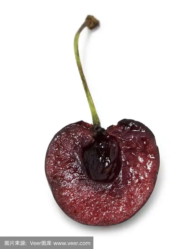 樱桃果切成白色