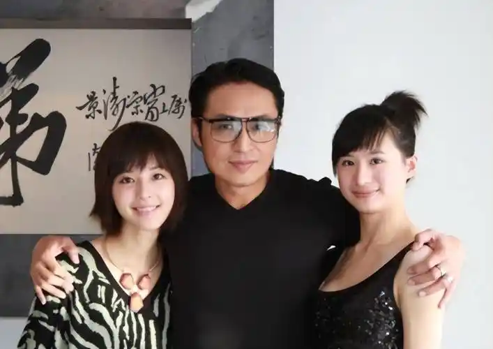 当年唐韵曾指控马景涛有家暴倾向,喝醉酒就会打人,与马景涛相恋四年的