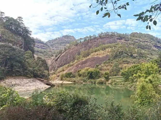 寻幽探古武夷山