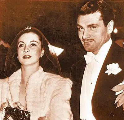 气质女神费雯丽被爆生前双性恋玩男妓生活淫乱3