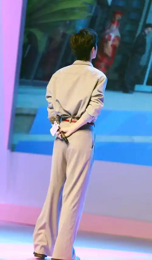 为什么会说肖战是名品大长腿?腿部的黄金比例怎么算,你知道吗?