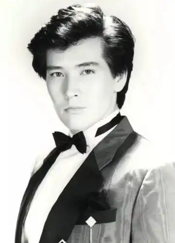 费翔59岁身材刷屏,但更性感的是他的三观!