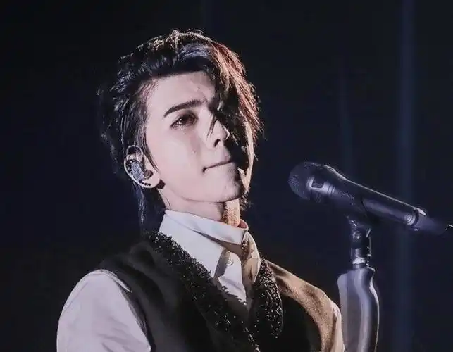 盘点十大最受欢迎的90后男明星!有没有你喜欢的他?__财经头条