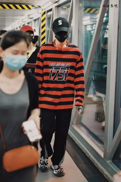 朱志鑫机场照##tf家族三代最新机场照