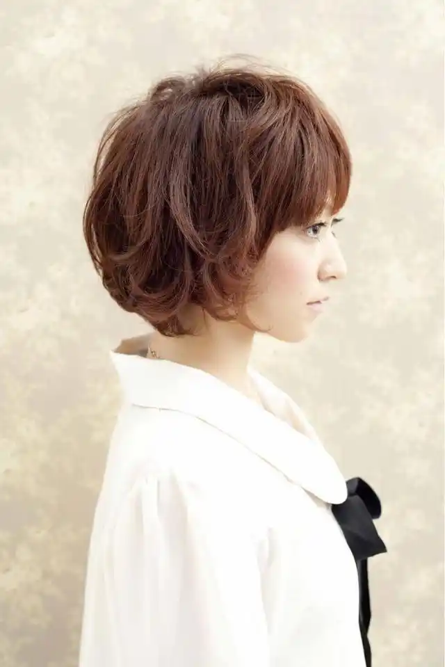 发量多厚粗硬发质的圆脸女生,强力造型呈现属于你的完美造型!