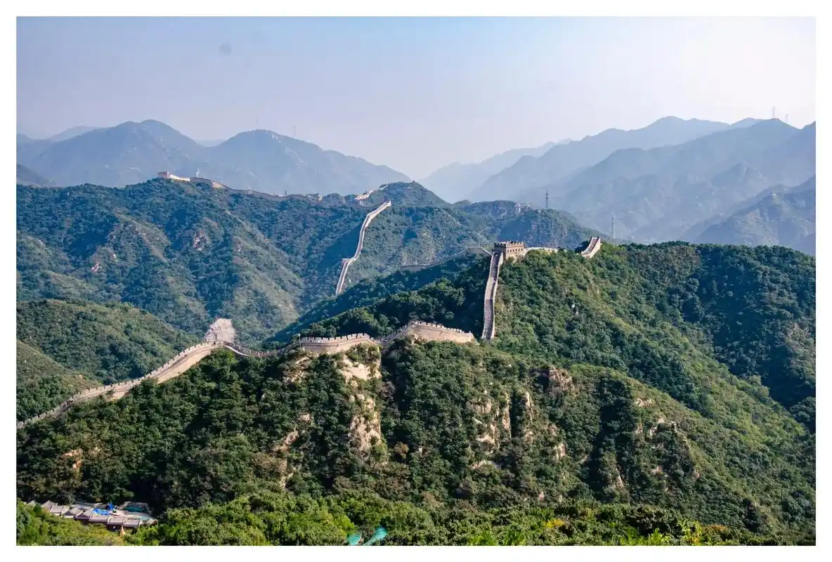 万里长城万里空,百世英雄百世梦.南来北往走西东,人生杳杳在其 - 抖音