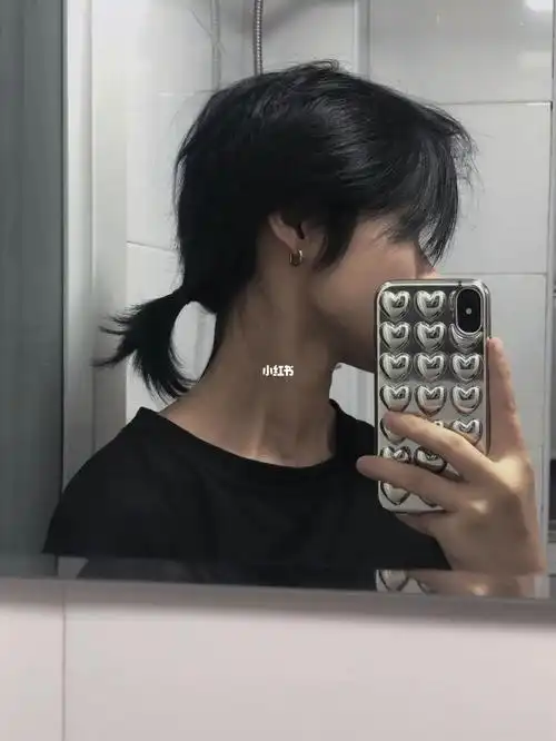 狼尾_发型_短发_美食探店_狼尾发型_时尚_发型