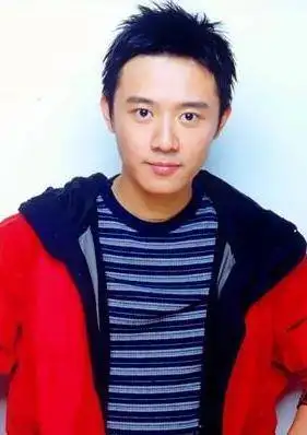 张博酒后欲家暴谭维维,结果反被打骨折住院