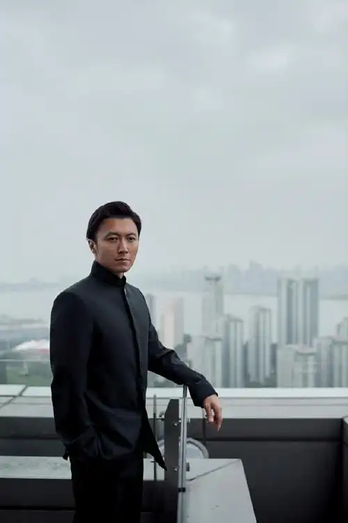 助力品牌"入浙"周年庆谢霆锋超话身着allblack新中式西装,"锋"度翩翩