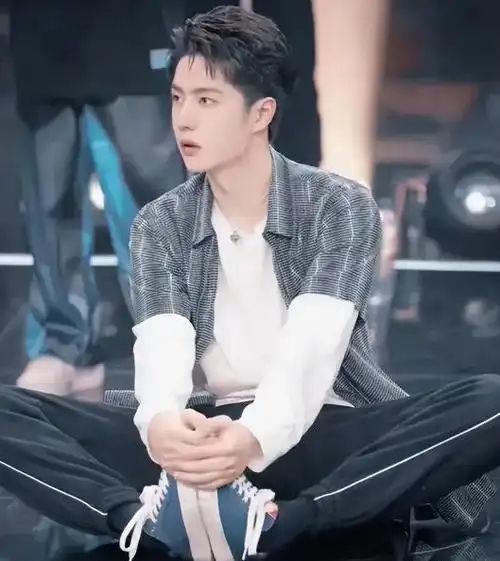 内娱出了名的8位"笨蛋帅哥",人均800个心眼儿,却没一个是实心