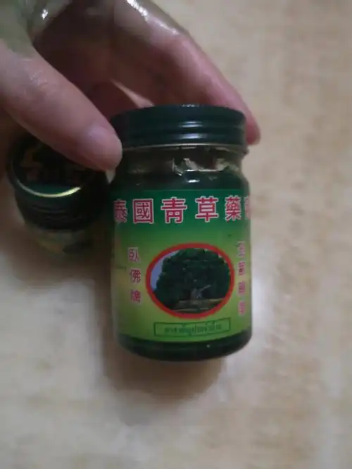 青草膏缓解烫伤是真有效